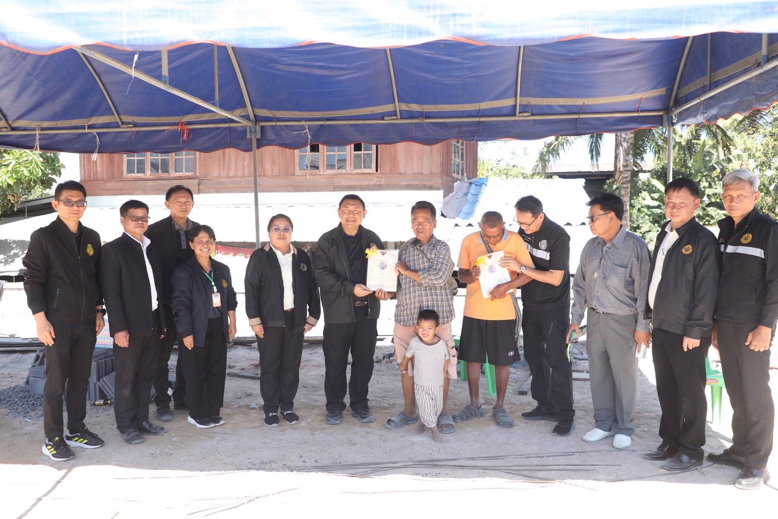 title - “ส.ป.ก. ไม่ทิ้งใครไว้ข้างหลัง” เลขาฯ สั่งลุย ศูนย์เคลื่อนที่ เร่งช่วยเกษตรกรในเขตปฏิรูปที่ดินในพื้นที่เสี่ยงภัย